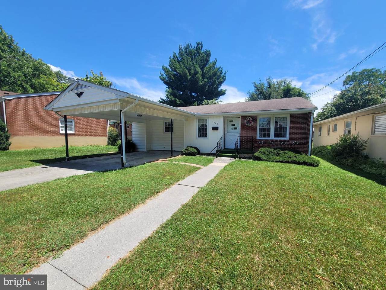 1508 Braddock Street - Photo 1