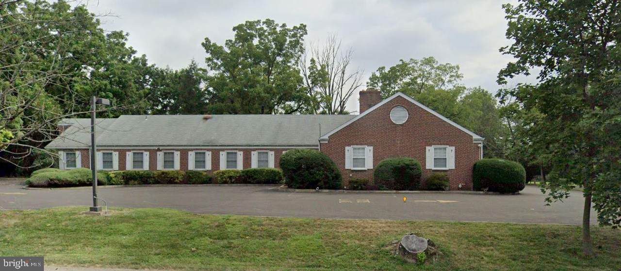 500 Willow Avenue - Photo 1