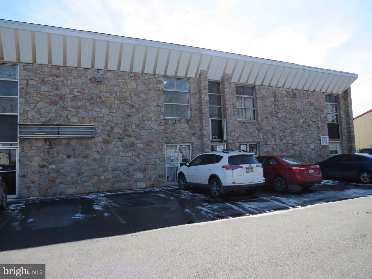 928 Union Boulevard - Photo 1