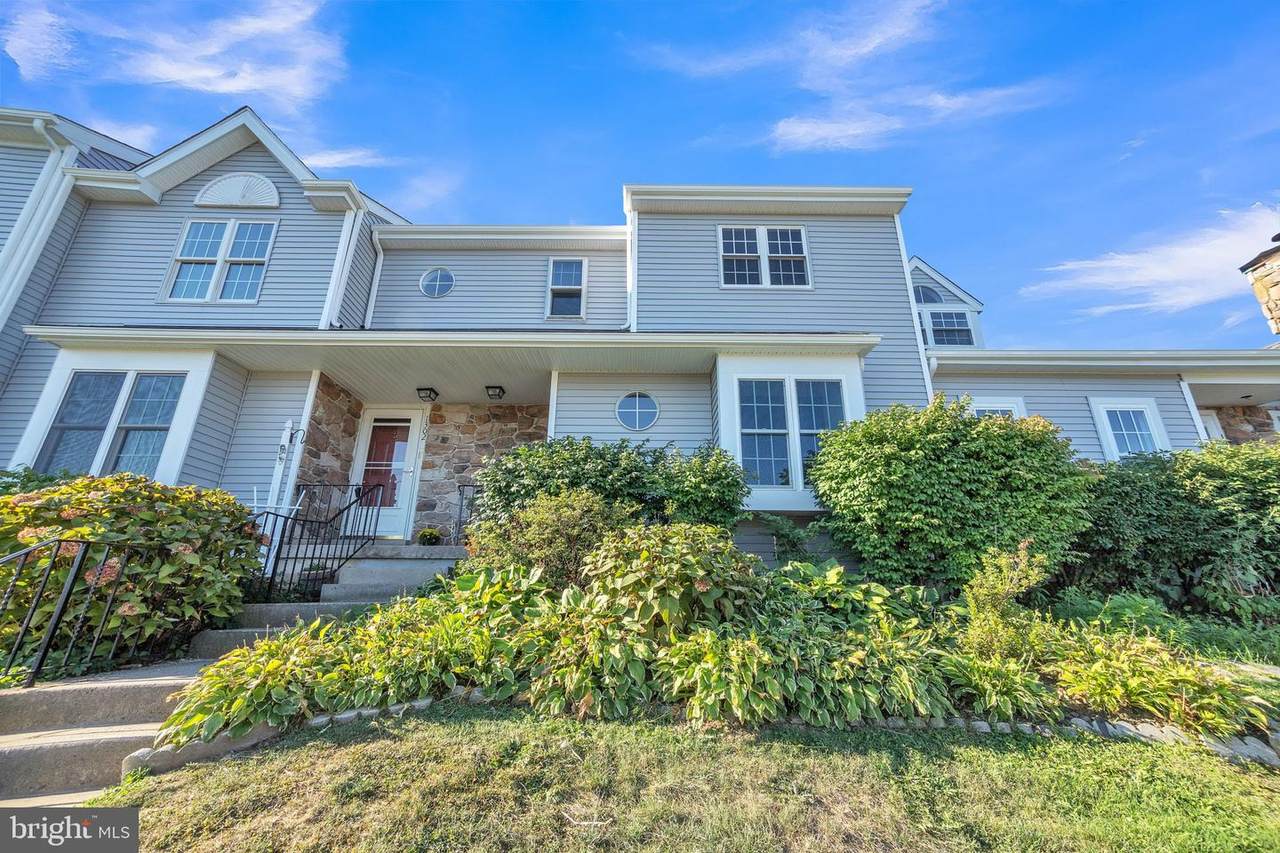 1301 Basswood Grove - Photo 1
