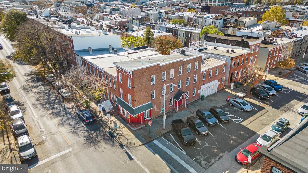 1600 Charles Street - Photo 1