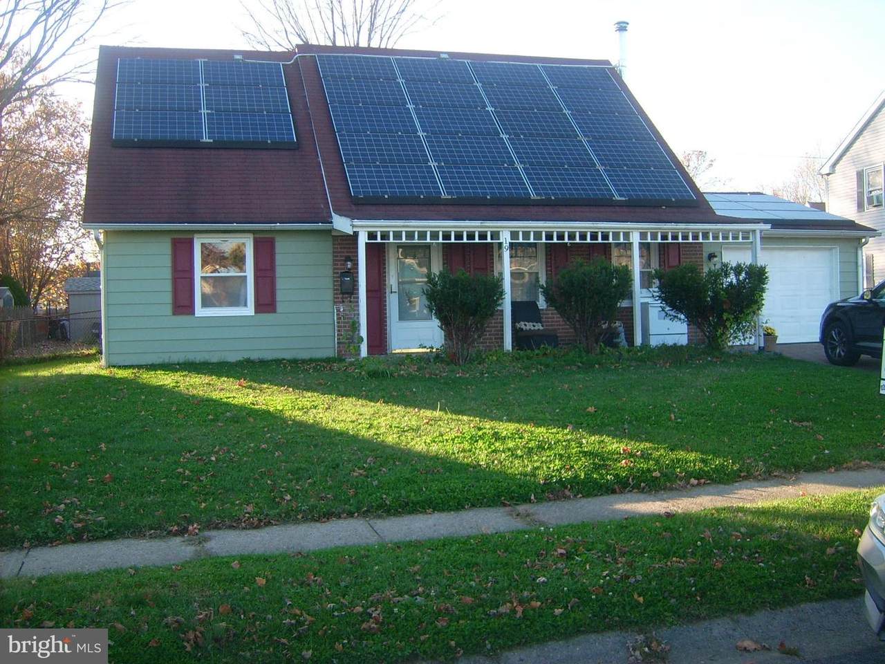 19 Hawthorne Lane - Photo 1