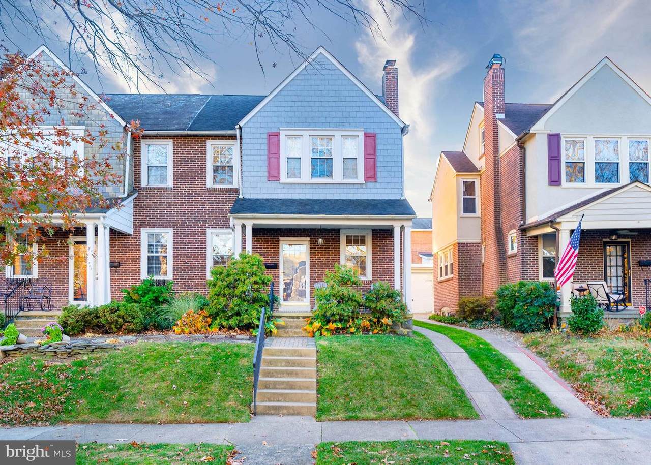 2202 11TH Street - Photo 1