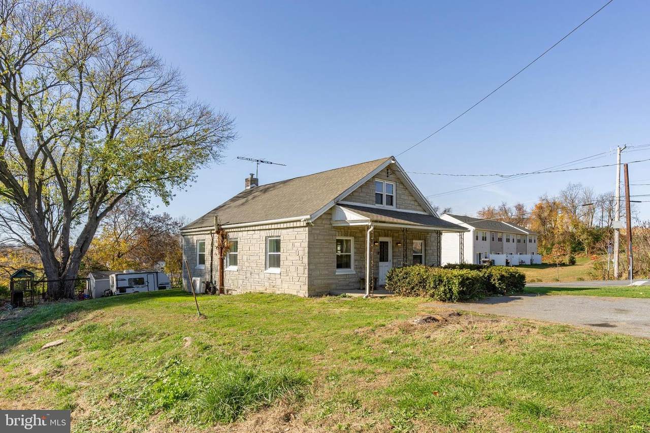 262 Millwood Road - Photo 1
