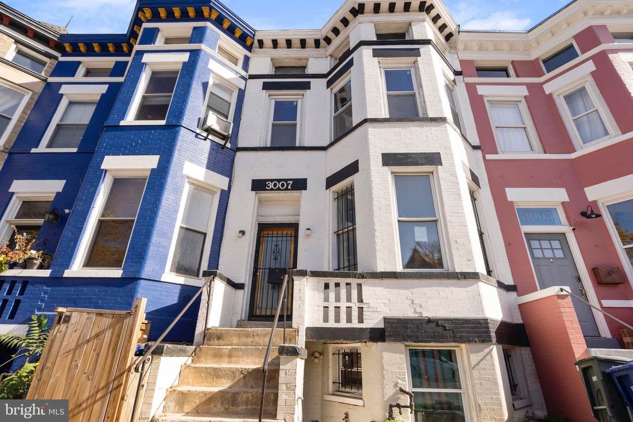 3007 11TH Street - Photo 1