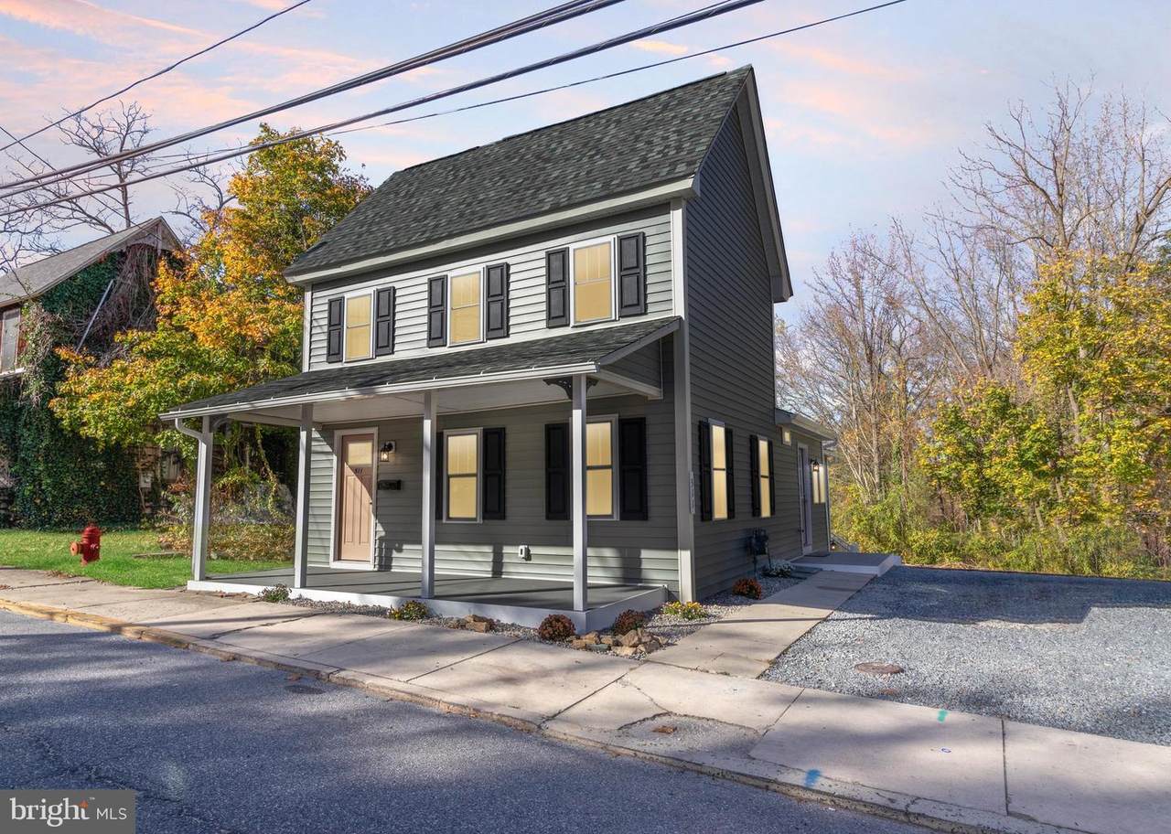 511 4TH Street - Photo 1