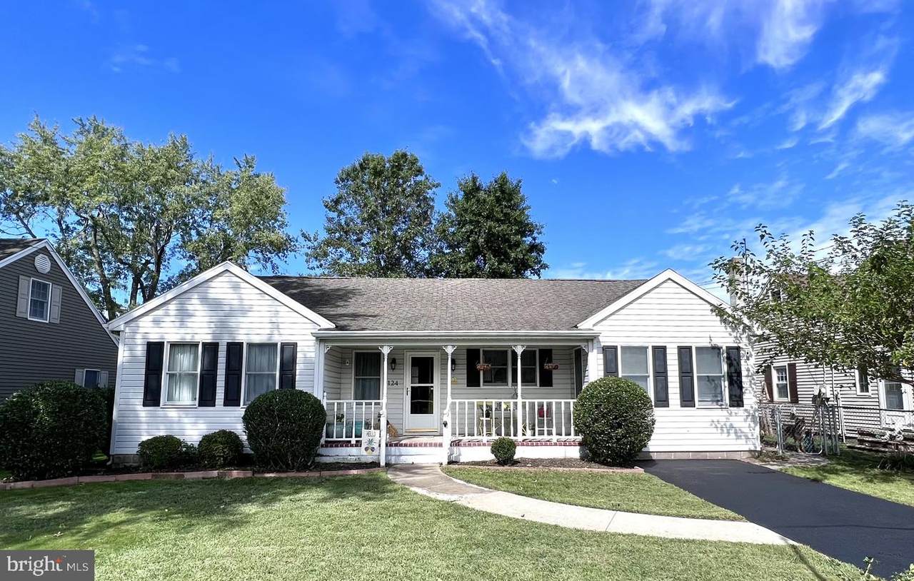 124 Anderson Street - Photo 1