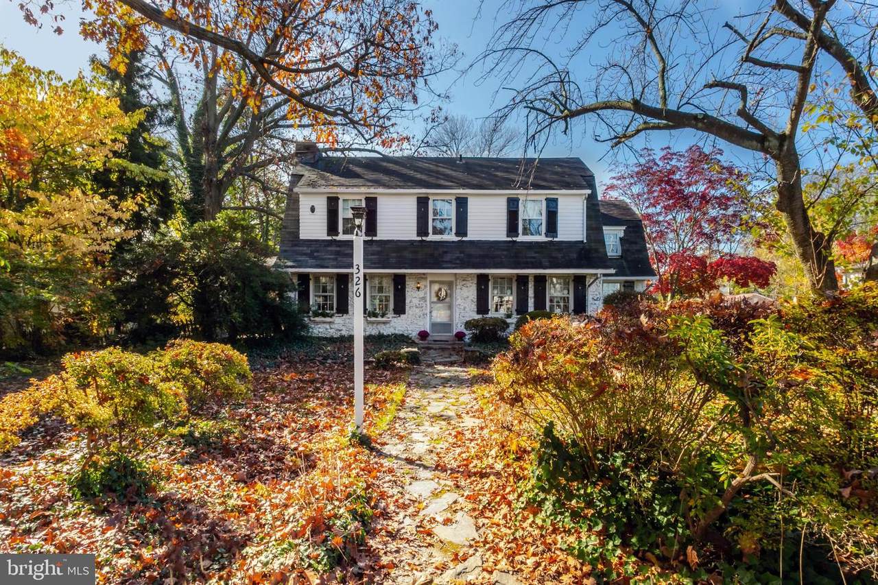 326 Lansdowne Avenue - Photo 1