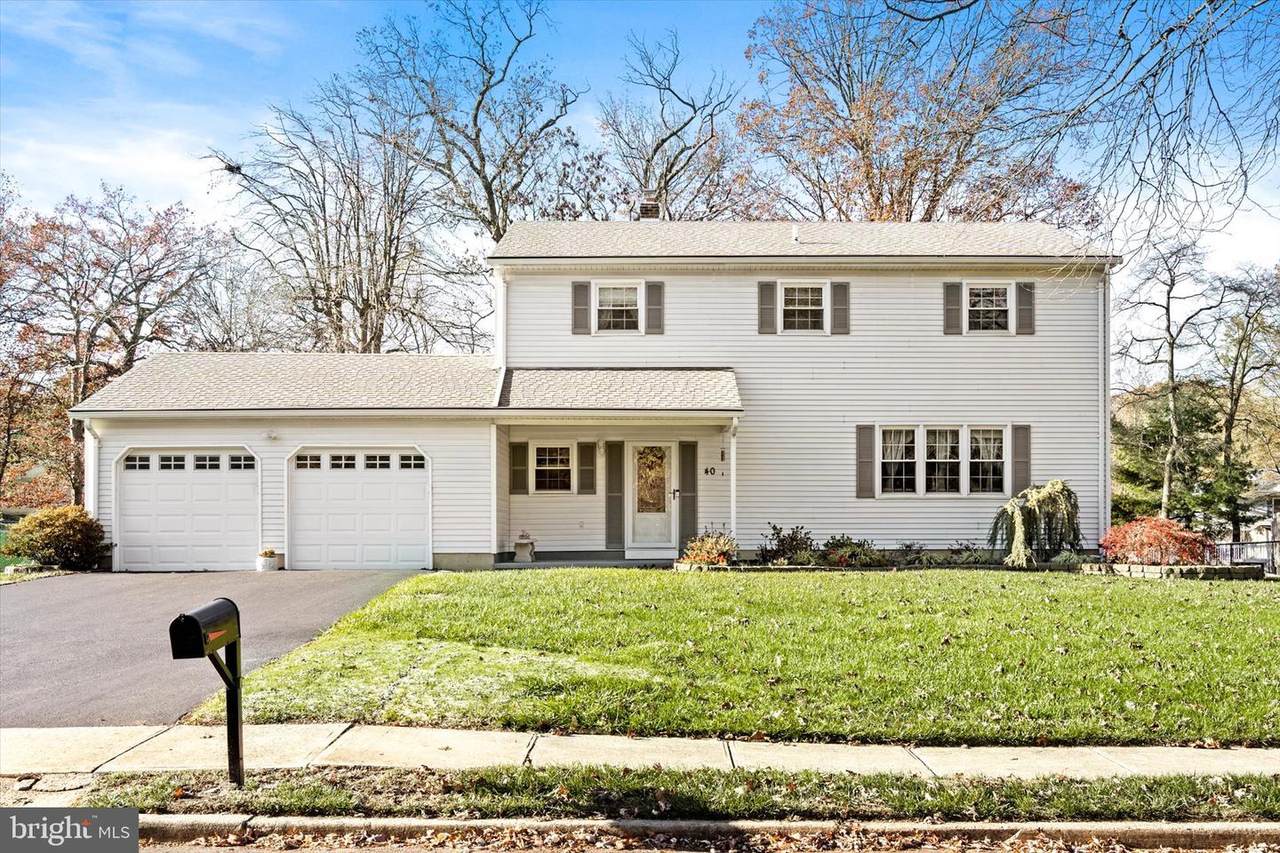 40 Crestwood Drive - Photo 1