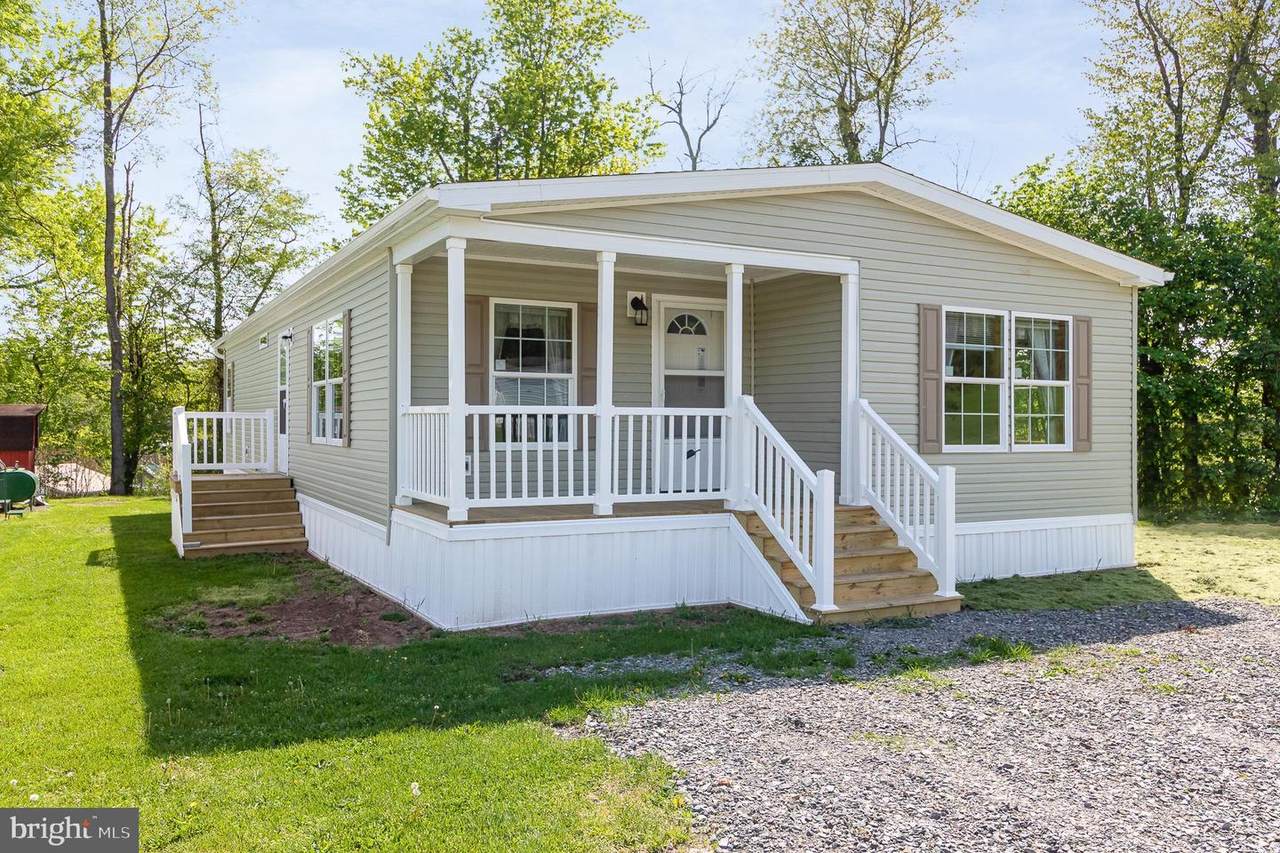 54 Meadowview Drive - Photo 1