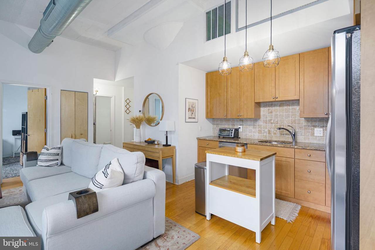 1100 Broad Street - Photo 1