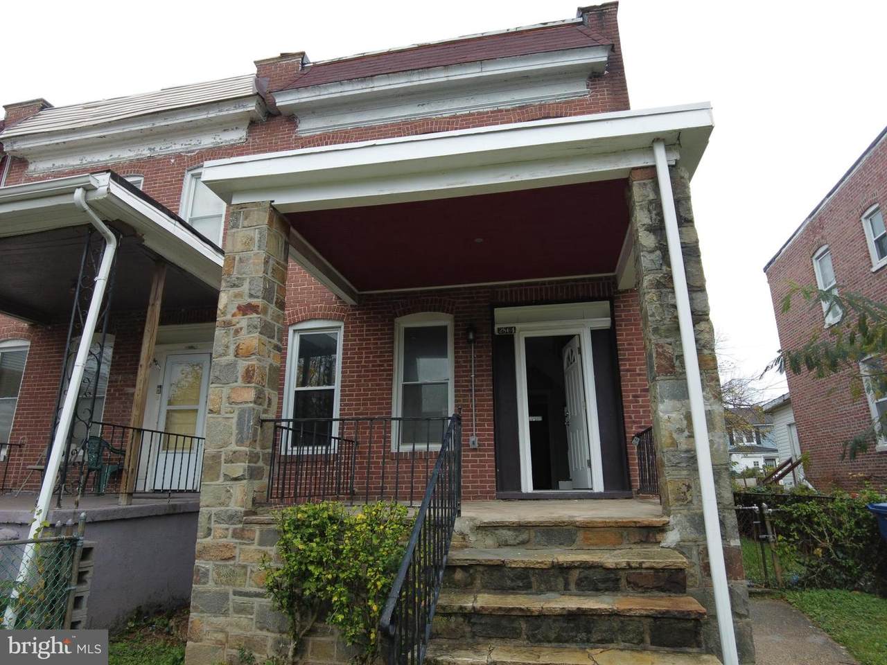 2864 Garrison Avenue - Photo 1