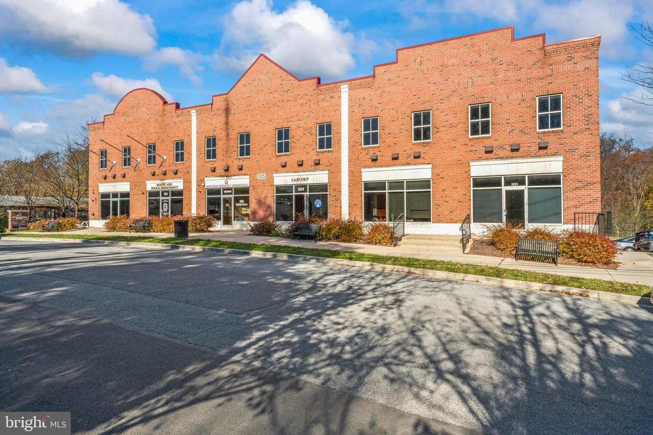 205 Center Street - Photo 1