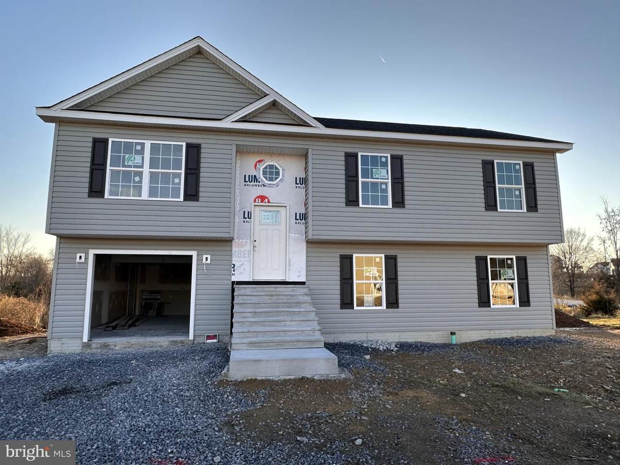 22 Ford Circle - Photo 1