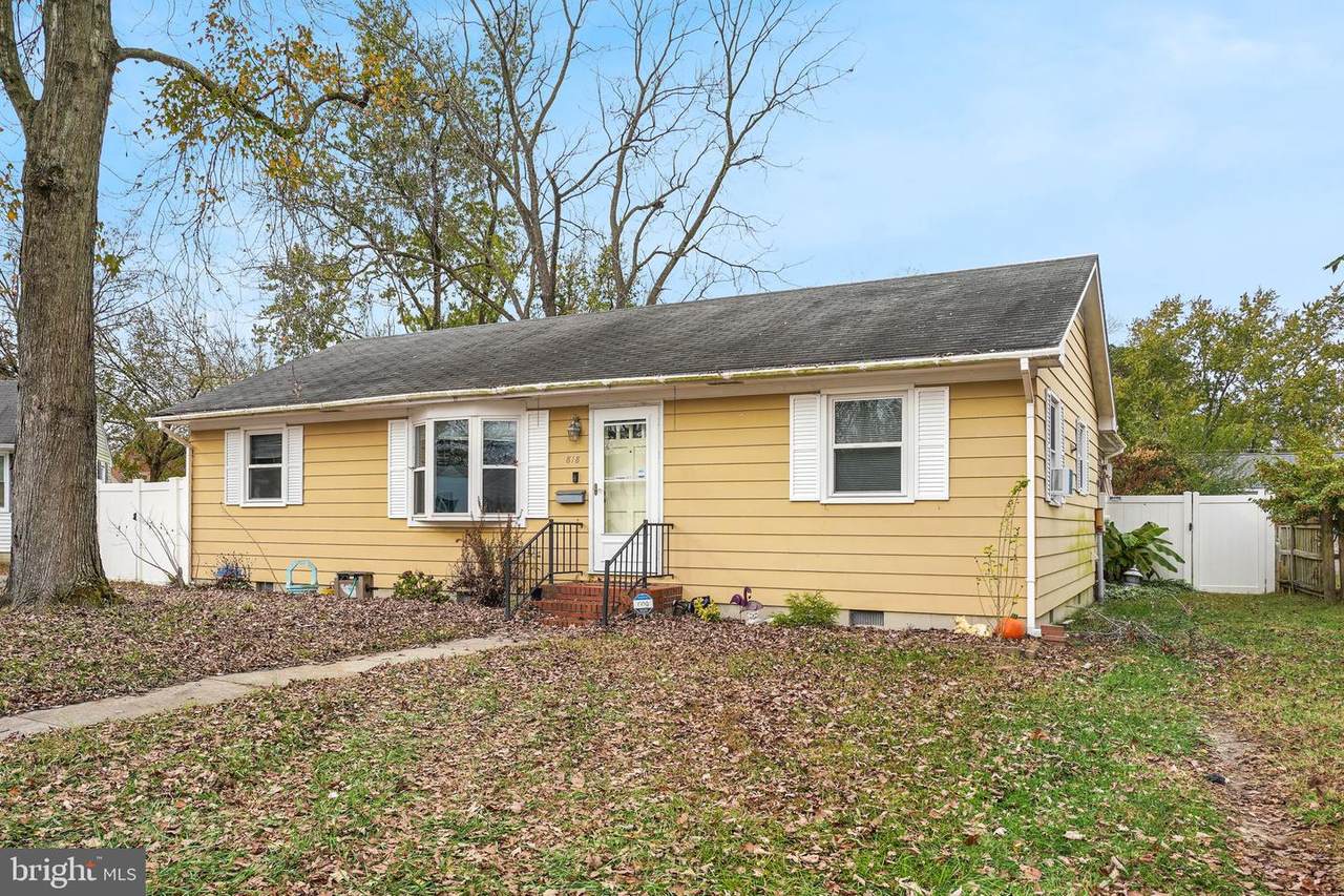 818 Springfield Circle - Photo 1