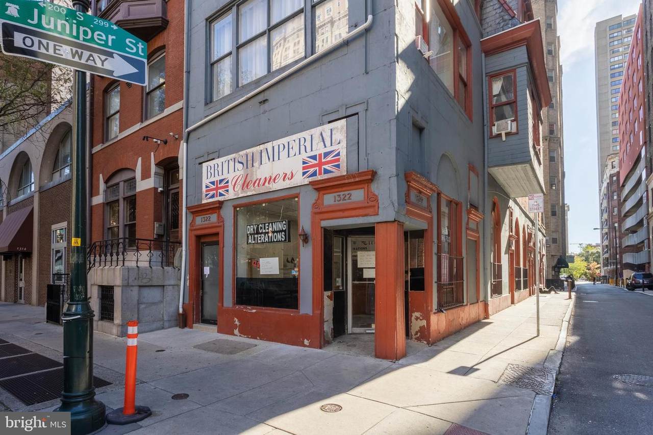 1322 Locust Street - Photo 1