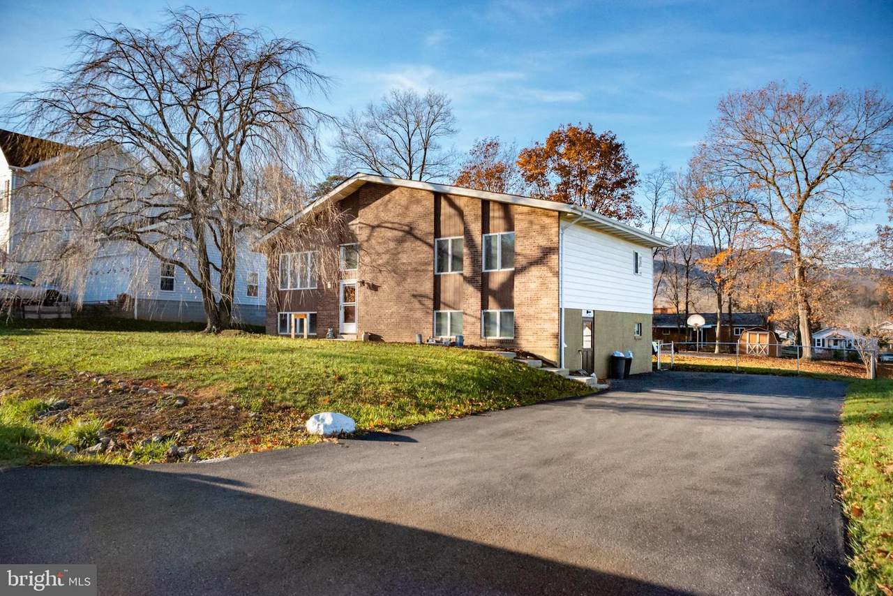 13801 Illinois Avenue - Photo 1