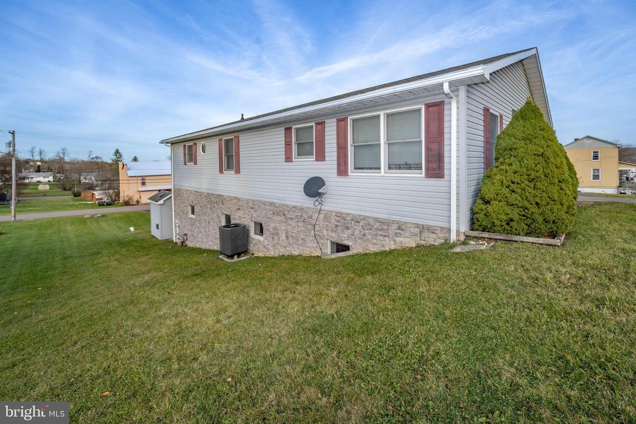 185 Main Street - Photo 1