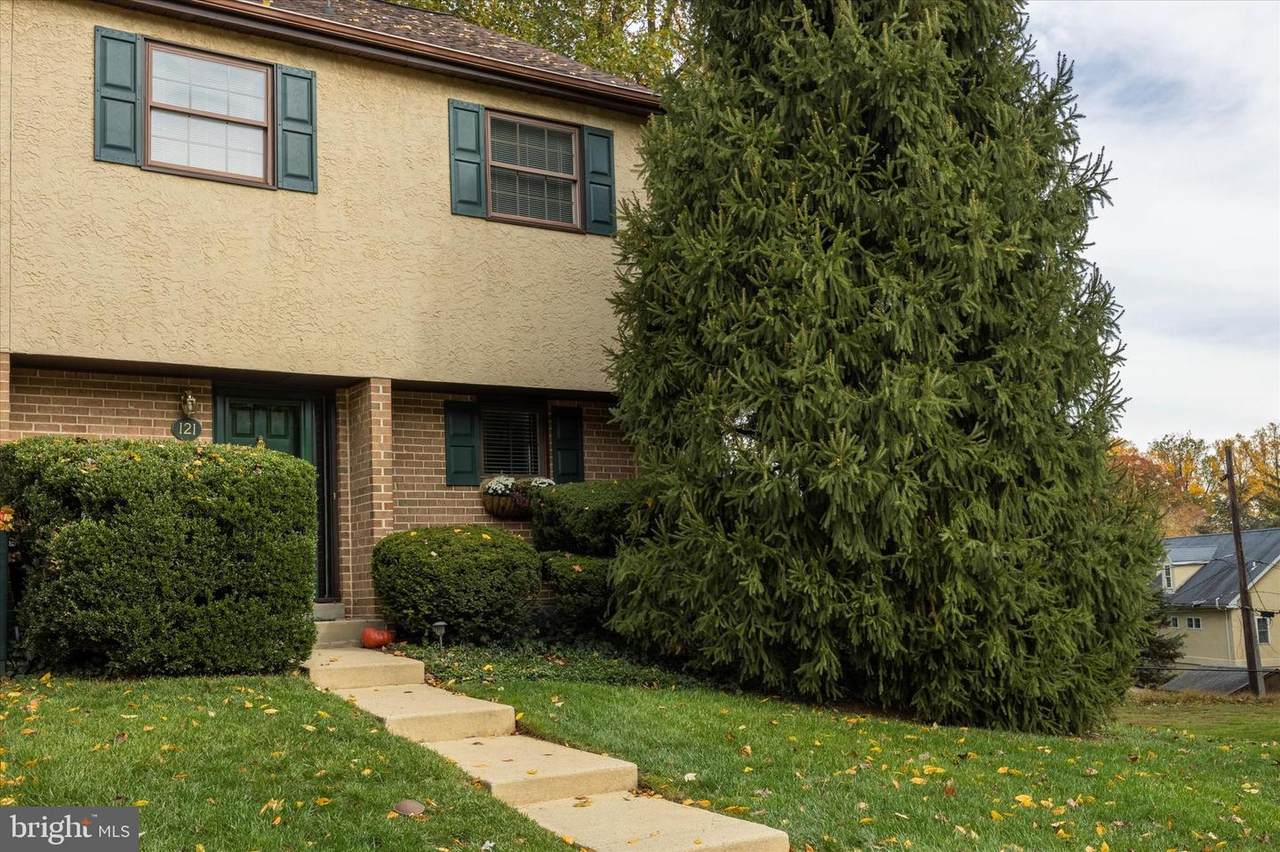 121 Eaton Drive - Photo 1