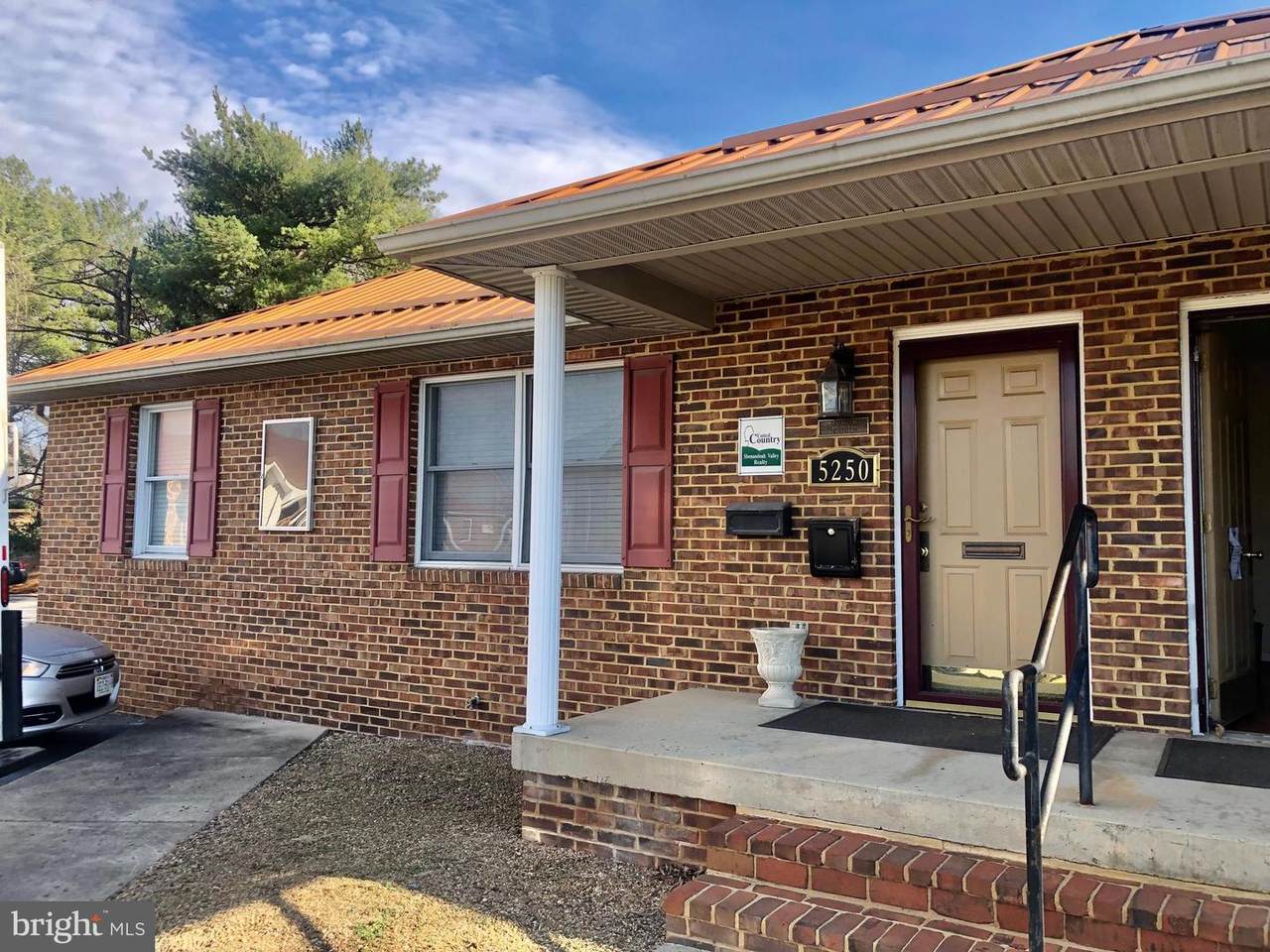 5250 Main - Photo 1