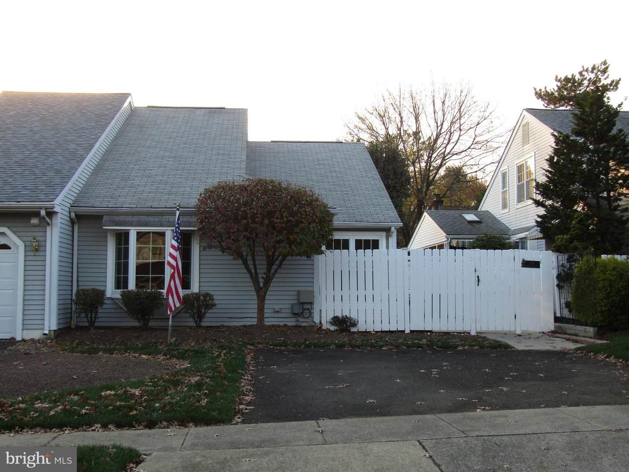 178 Raintree Court - Photo 1