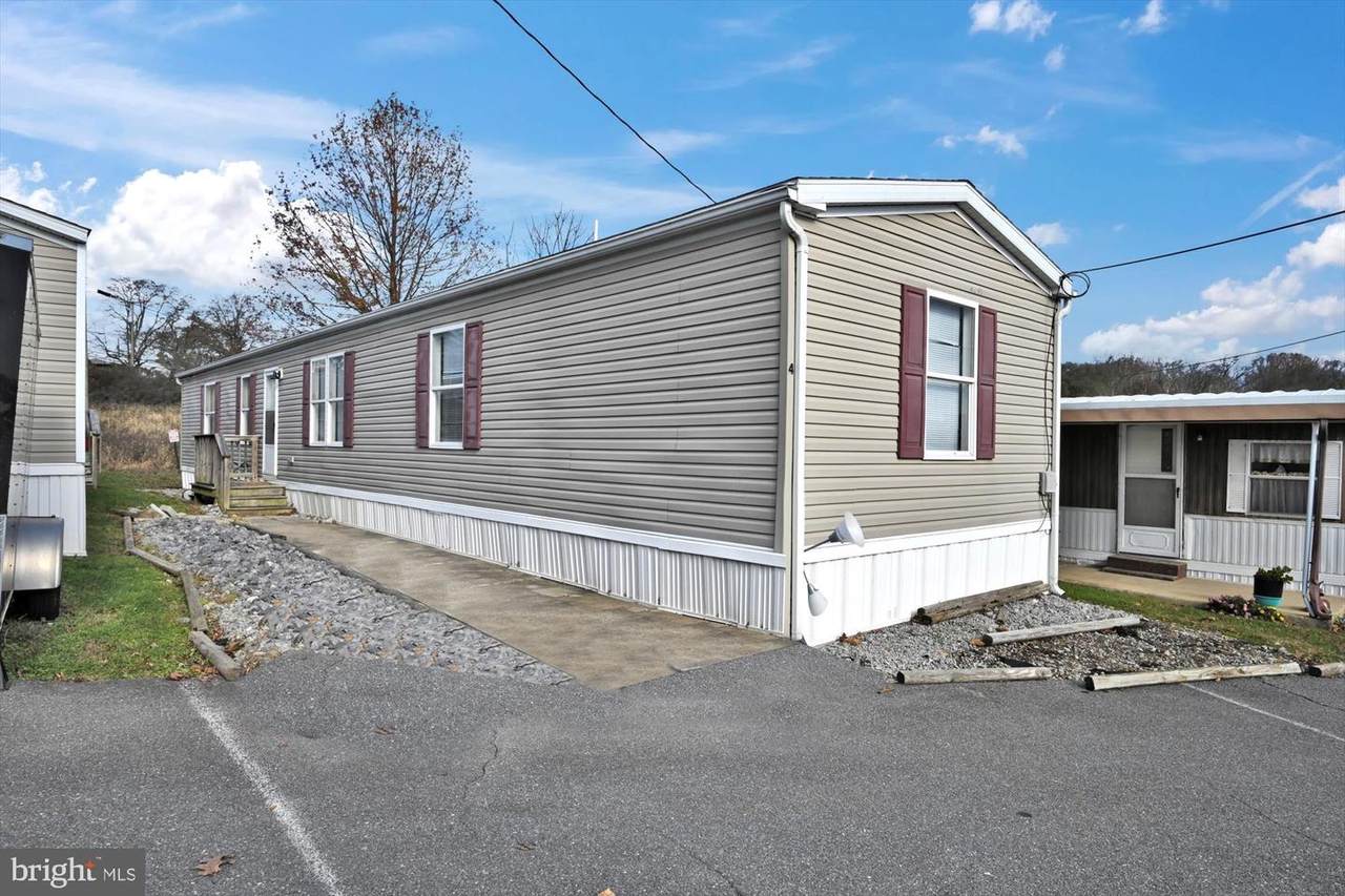 4 Pleasant Hill Avenue - Photo 1