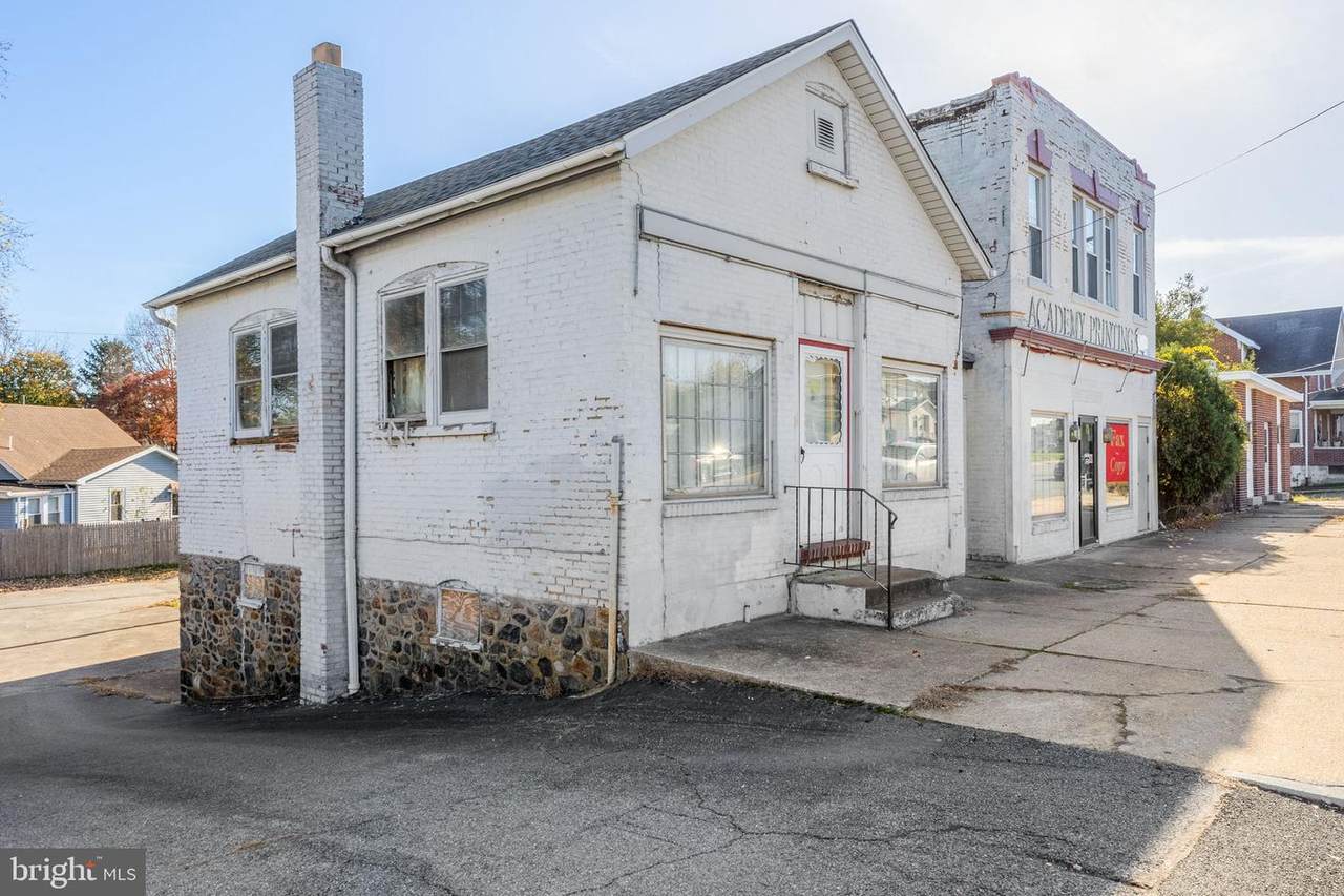 10-12 Maryland Avenue - Photo 1