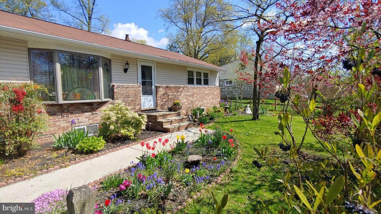 2131 Dixon Avenue - Photo 1