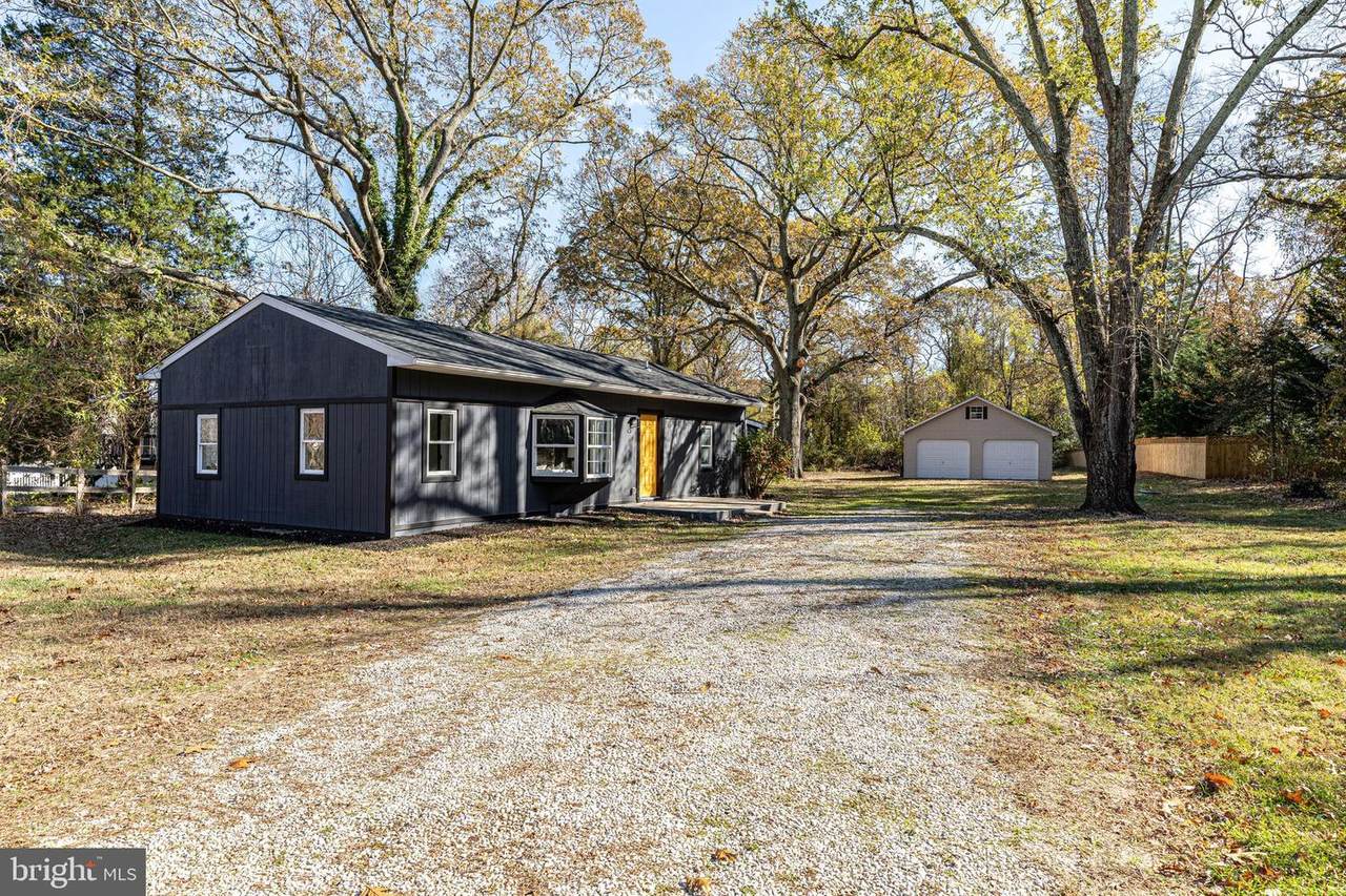 1005 Shore Acres Road - Photo 1