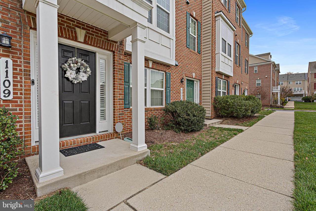 1109 Bayberry Lane - Photo 1