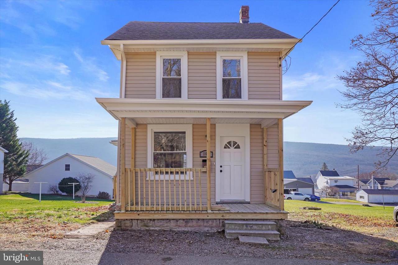 106 5TH Street - Photo 1