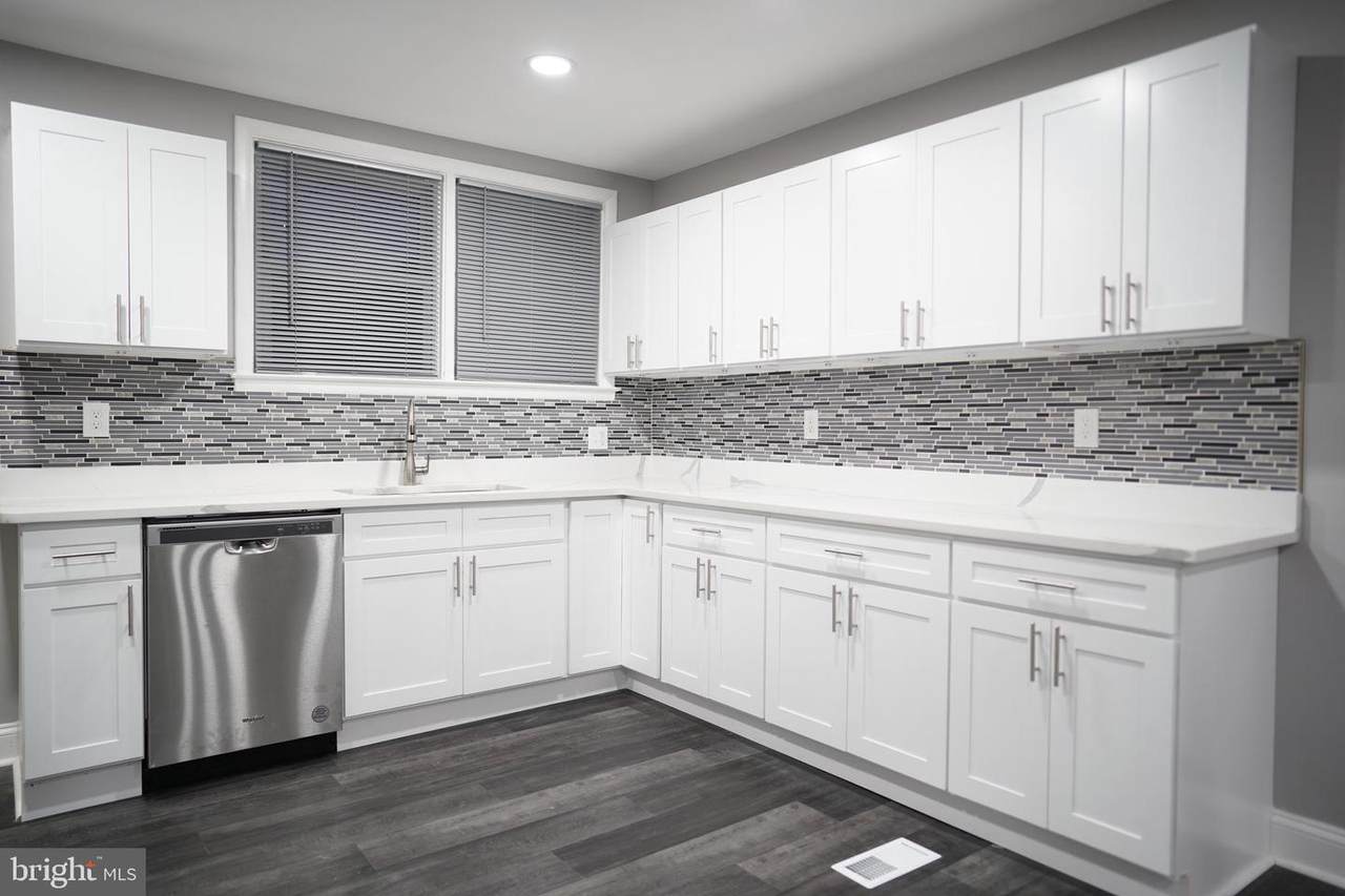 4804 Strathdale Road - Photo 1