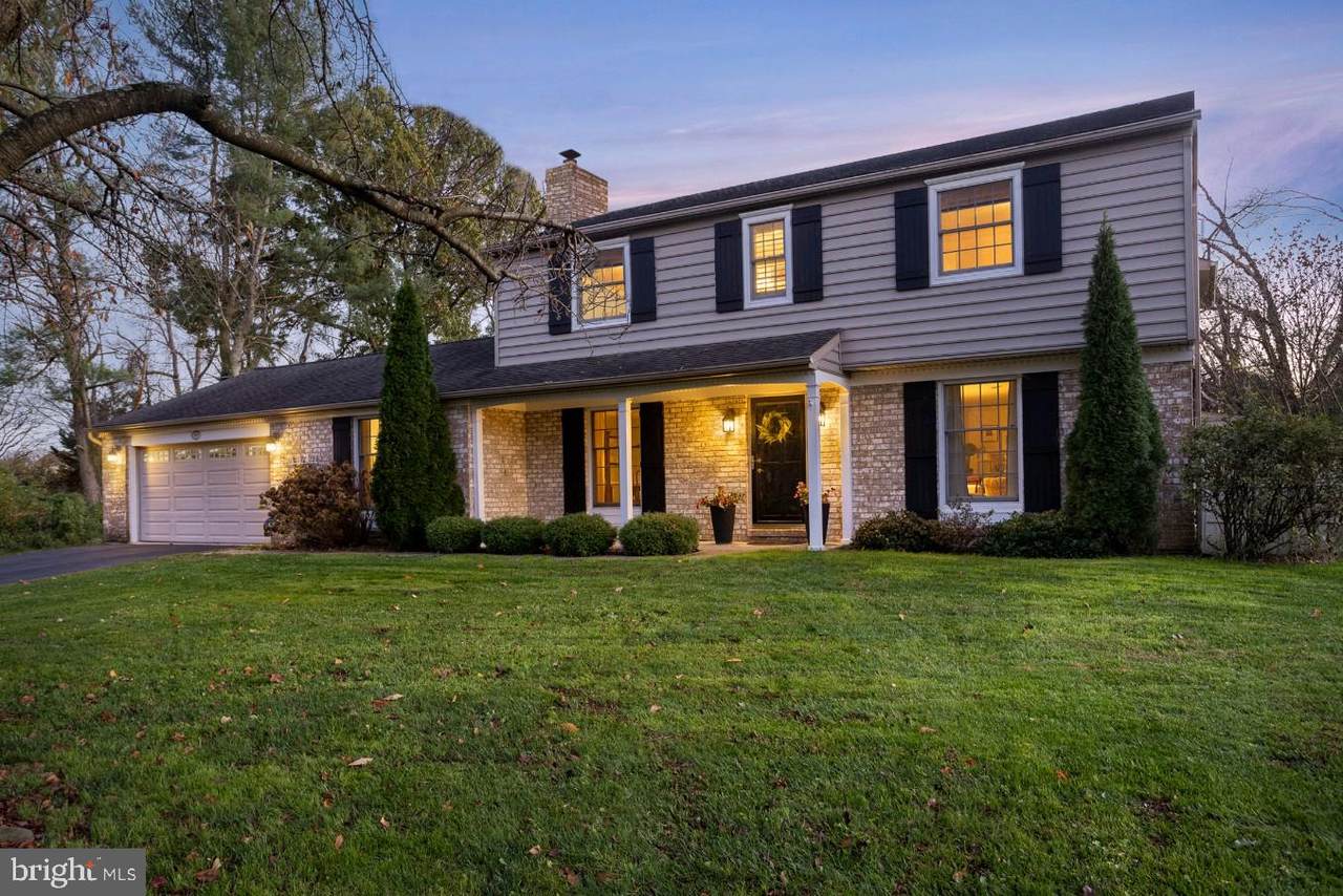 2905 Whitefield - Photo 1