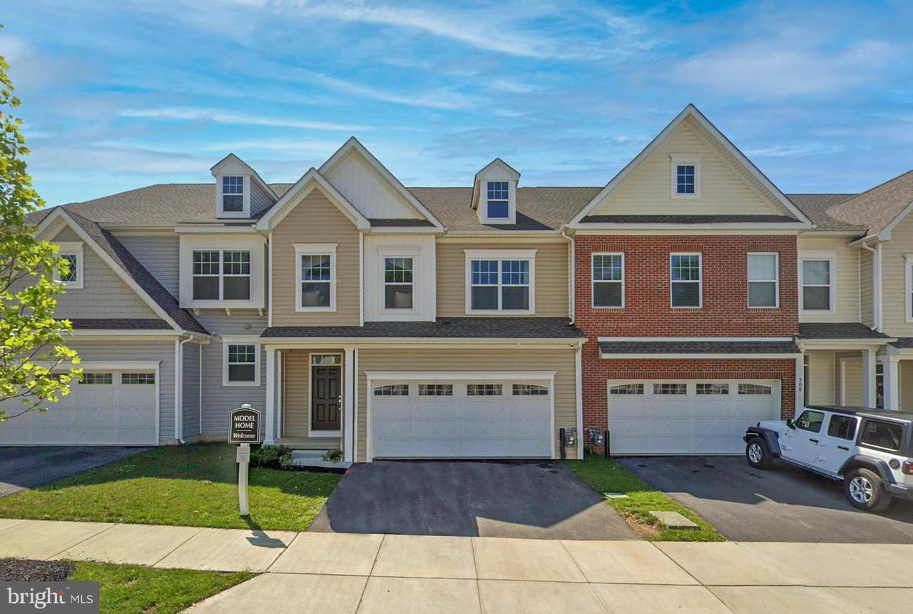 110 Bowery Lane - Photo 1