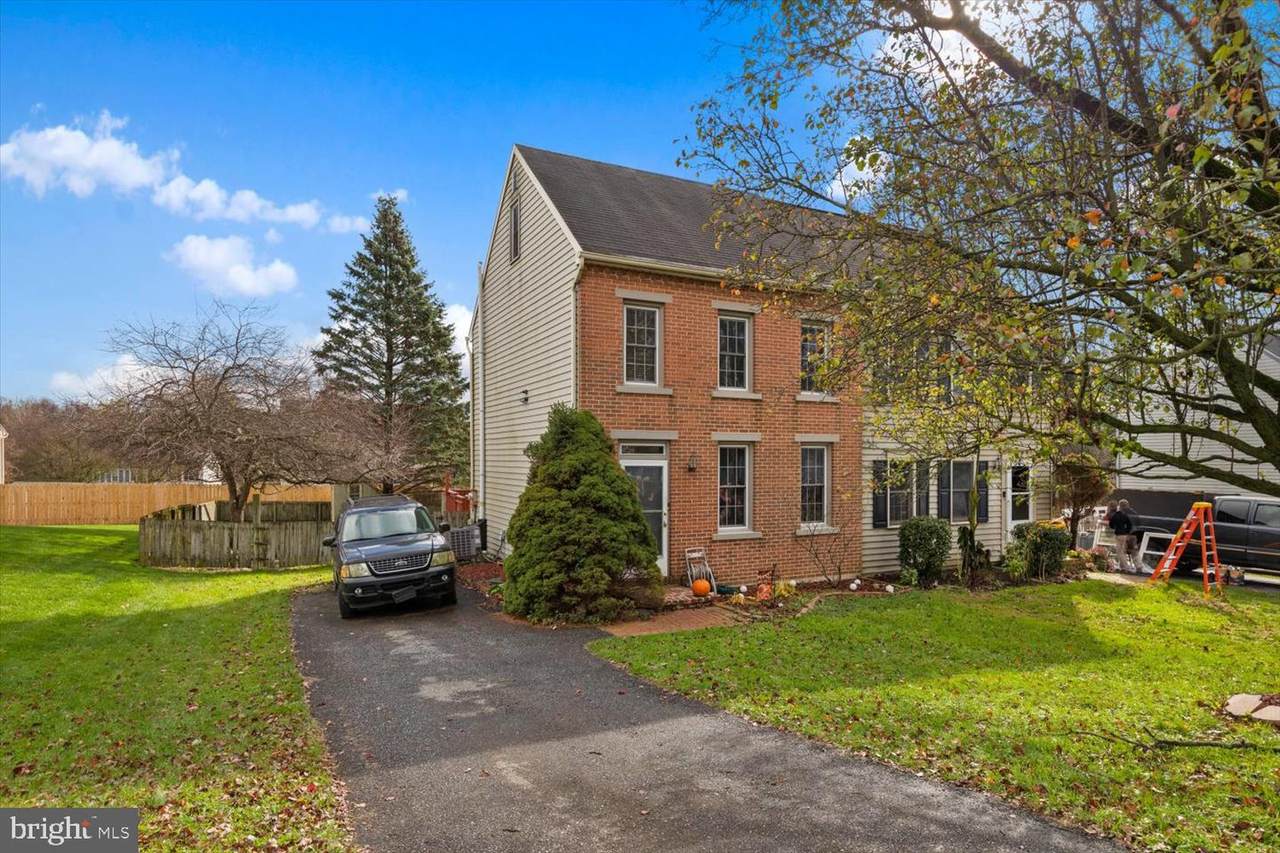 1612 Colchester Drive - Photo 1