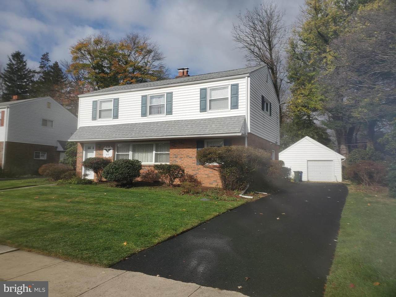 622 Edgley Avenue - Photo 1