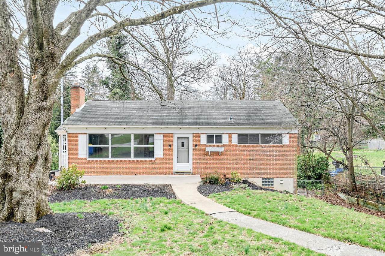404 Locust Road - Photo 1