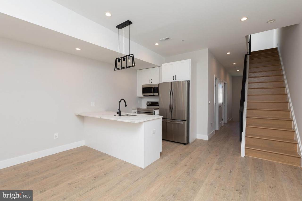 2218 Franklin Street - Photo 1