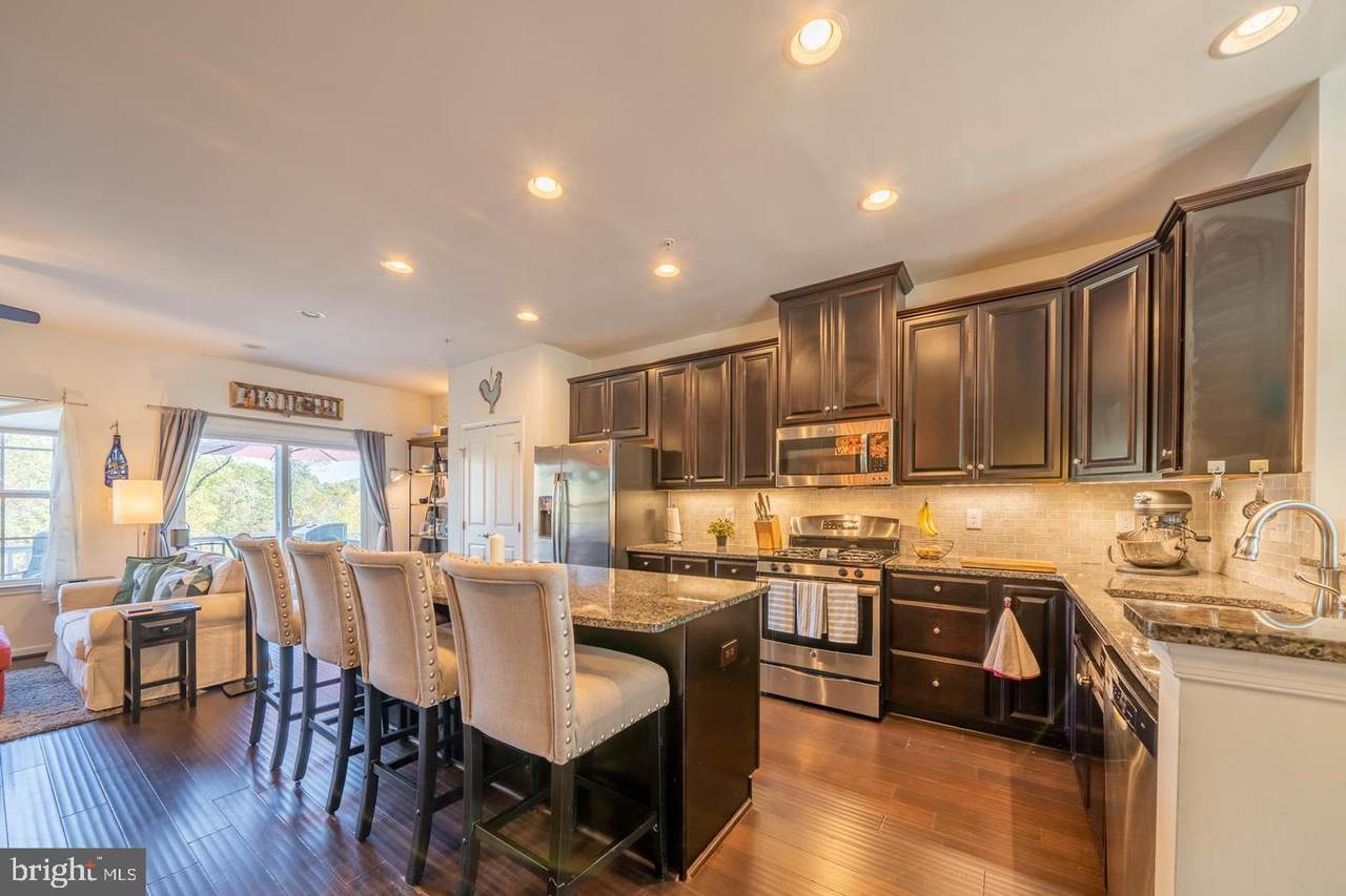 1827 Honeysuckle Court - Photo 1