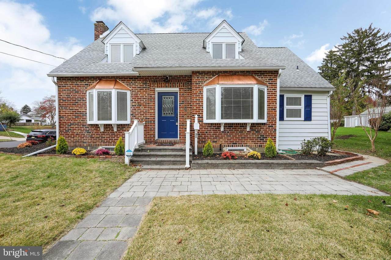 31 Graisbury Avenue - Photo 1
