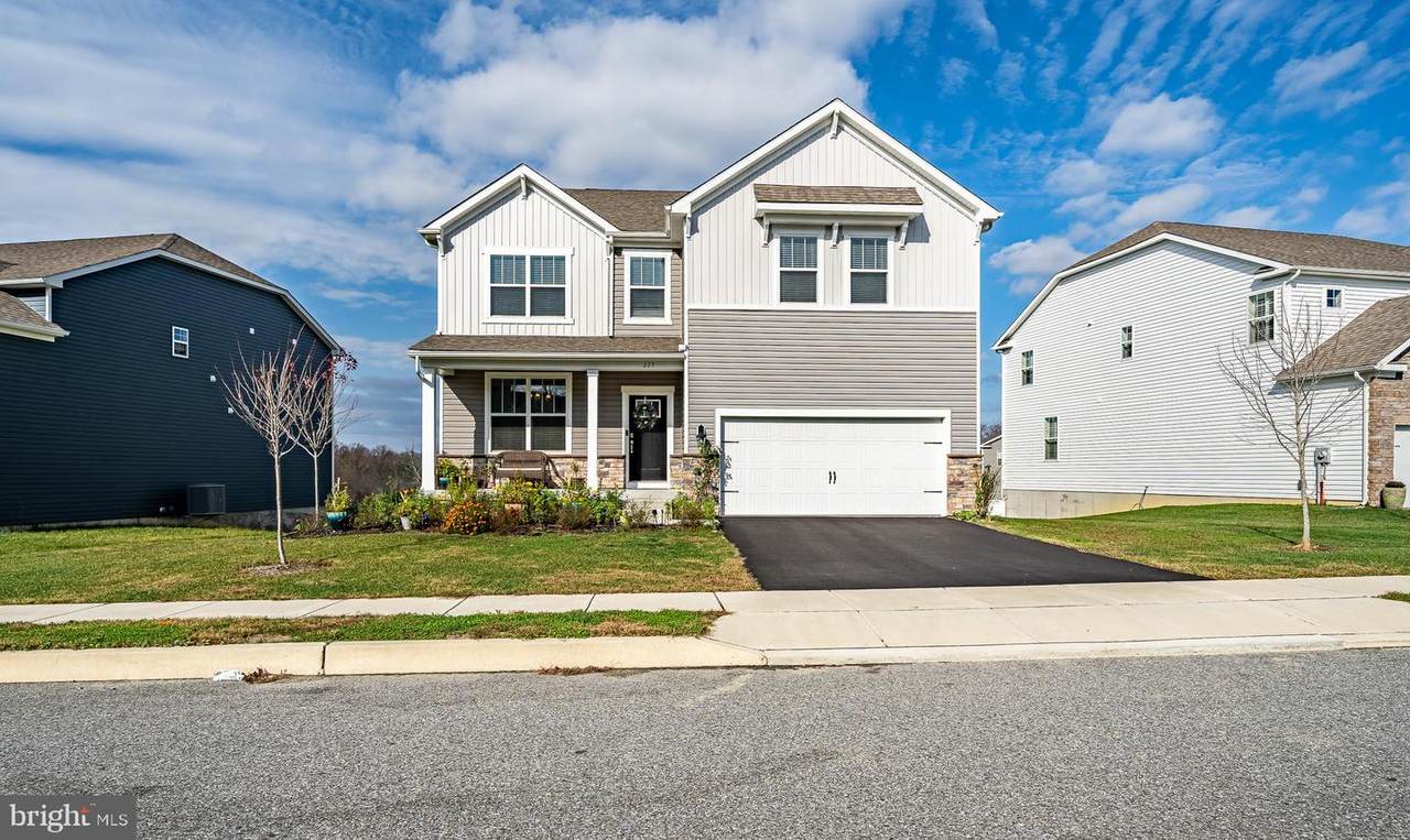 225 Seven Springs Lane - Photo 1