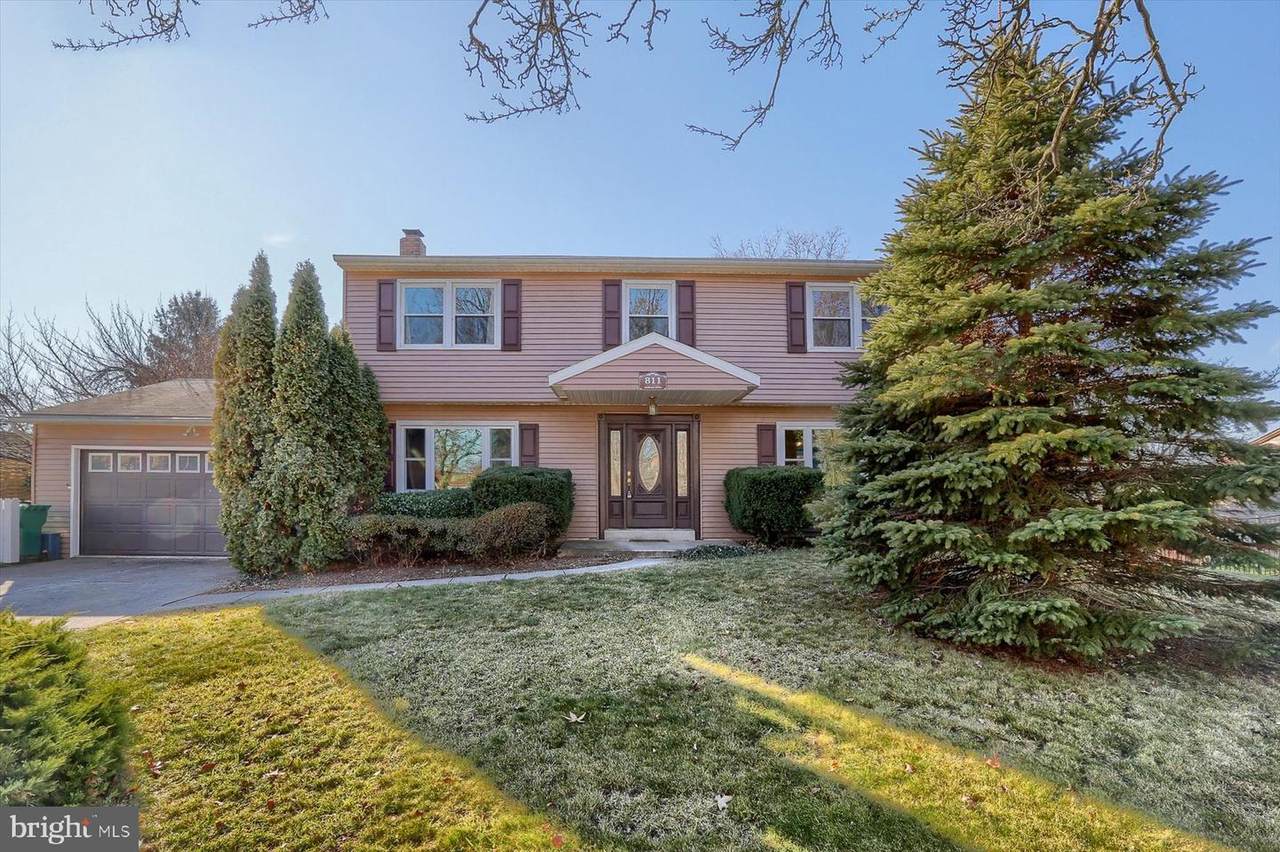 811 Anthony Drive - Photo 1
