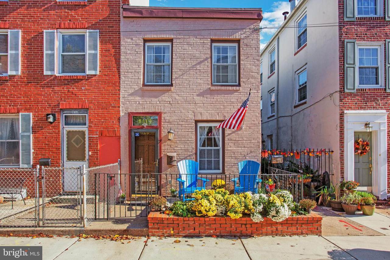1419 Hewson Street - Photo 1
