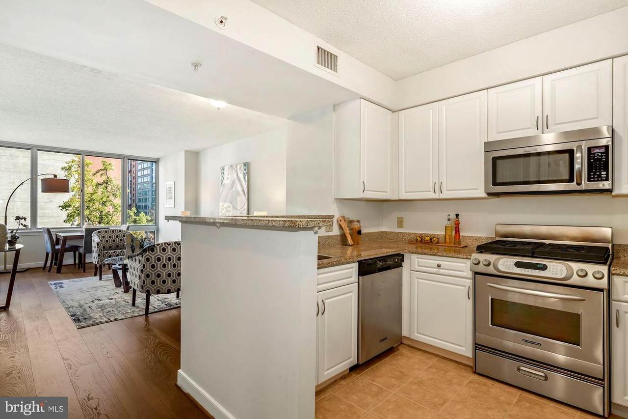 555 Massachusetts Avenue - Photo 1