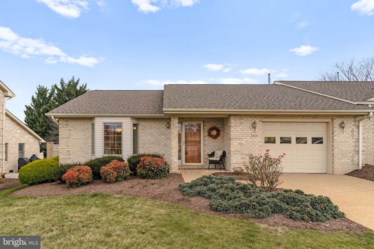 209 Kim Court - Photo 1