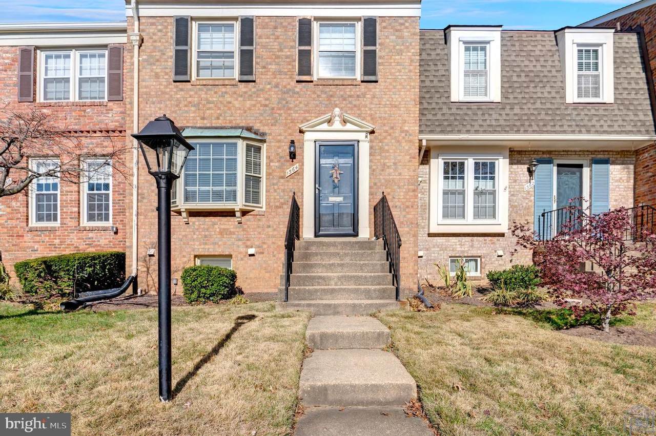 1564 Dunterry Place - Photo 1