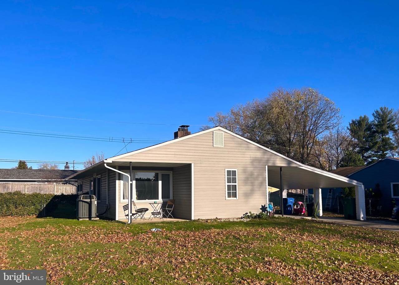 16 Gridiron Road - Photo 1