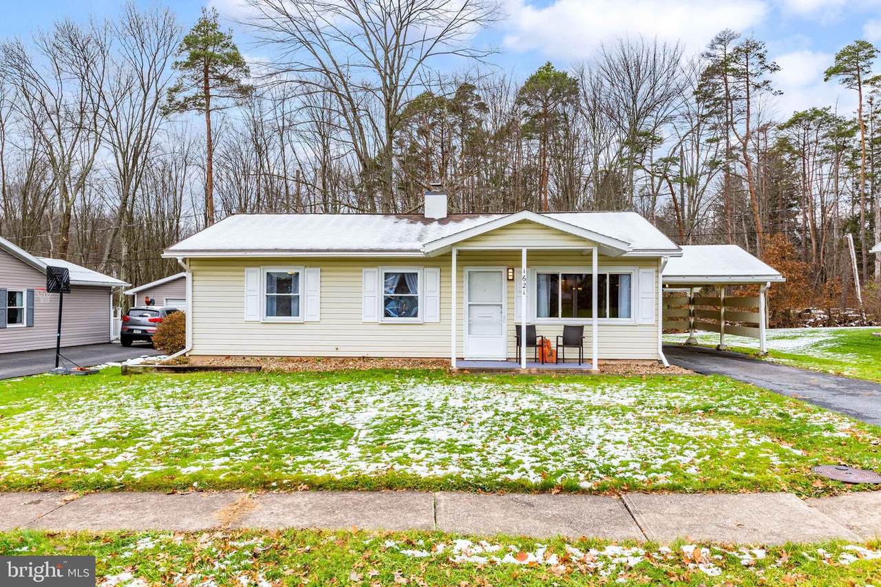 1621 Elwood Road - Photo 1