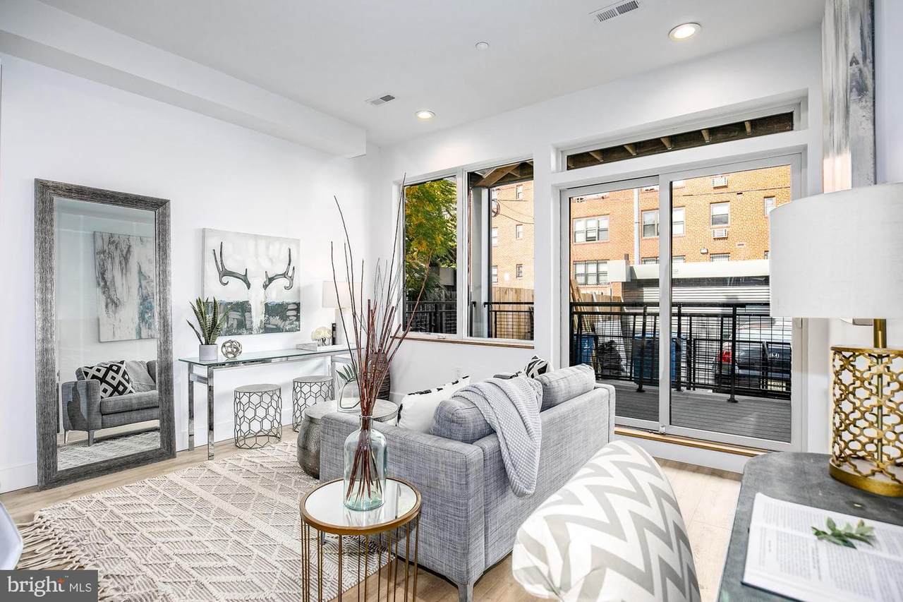 1435 Clifton Street - Photo 1
