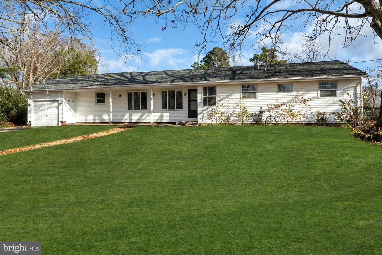 1 Lakeview Terrace - Photo 1